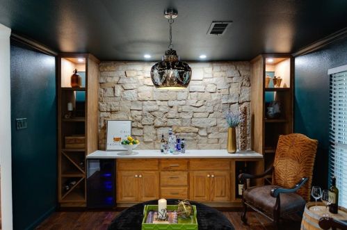 3829 Crown Shore Dr, Dallas TX  75244-7136 exterior