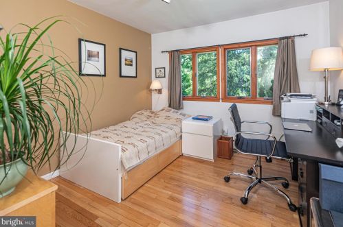 151 Snowden Ln, Princeton NJ 08540-3917 exterior