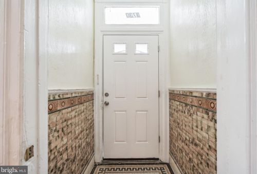 3730 17th St, Philadelphia, PA 19140-3531
