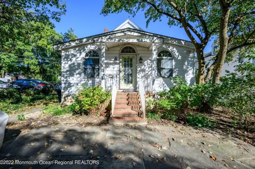 176 Hudson Ave, Tinton Falls NJ 07701-2140 exterior