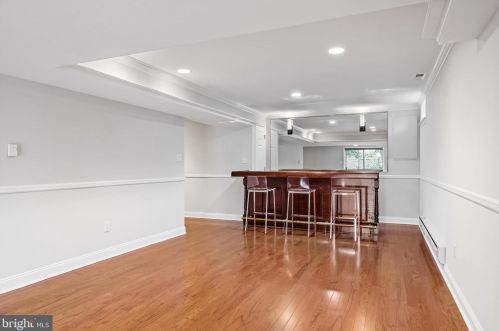 3 Kings Ln, Tavistock NJ 08033-1230 exterior