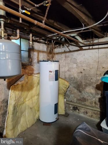 750 Summit Dr, Lancaster PA  17601-1152 exterior