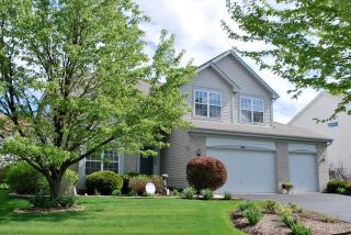 616 Century Farm Ln, Naperville, IL 60563-2593