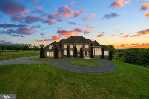 42991 Spinks Ferry Rd, Leesburg, VA 20176-5715