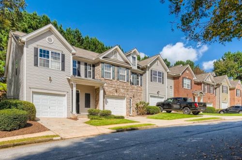414 Lantern Wood Dr, Scottdale, GA 30079-6802