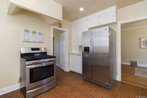 2311 Santiago St, Santa Ana CA 92706-2053 exterior