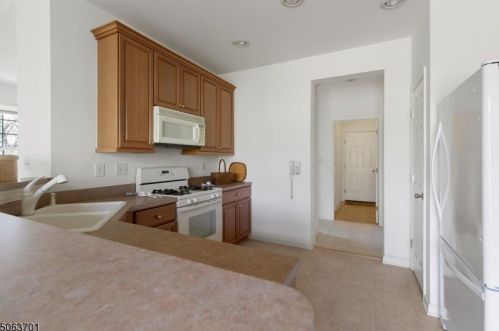 6 Jackson Ave, Princeton NJ  08540-1677 exterior
