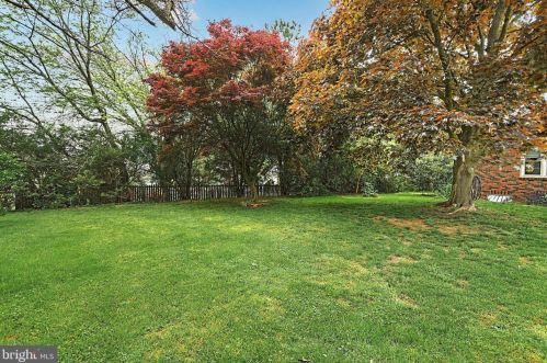 121 Blooming Grv Rd, Hanover PA 17331-8534 exterior