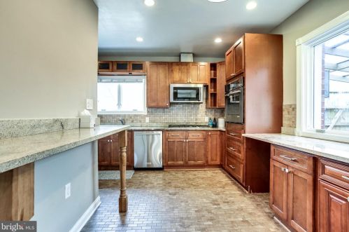 1511 Delmont Ln, Silver Spring MD 20912-7036 exterior