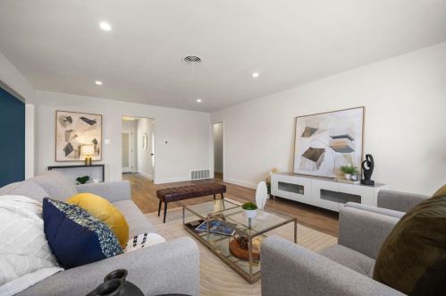 1909 Belford Dr, Austin TX  78757-8205 exterior