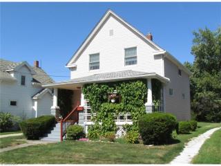 17100 Larchwood Ave, Cleveland OH  44135-1226 exterior