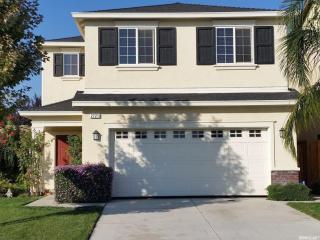 2721 Silhouettes St, Manteca, CA 95337-8451