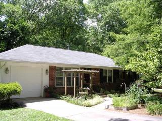 2895 Concord Dr, Decatur, GA 30033-5010