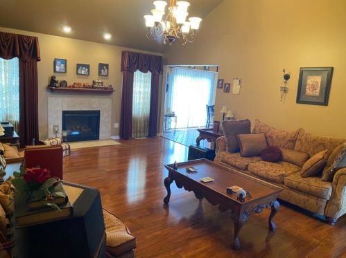 435 Deerpath Ct, Hobart IN 46342-5743 exterior