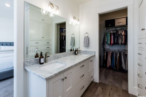 379 Sarah St, Providence UT 84332-9637 exterior