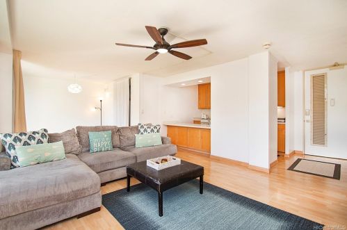 1519 Nuuanu Ave, Honolulu, HI 96817-3755