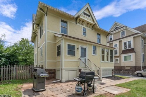 8 Main St, Flemington, NJ 08822-1468