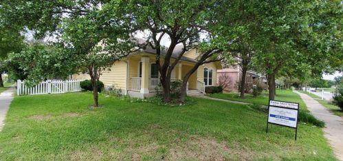 1001 Rawhide Trl, Cedar Park, TX 78613-3850