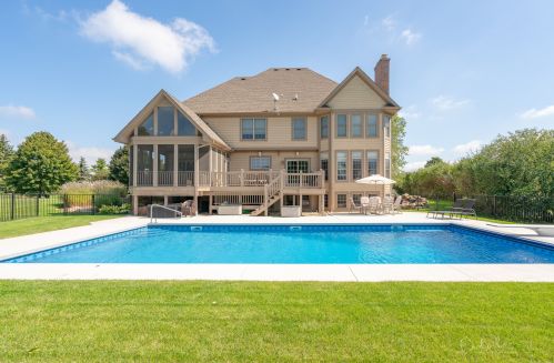 101 Boulder Dr, Barrington Hills, IL 60156