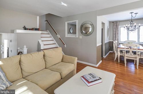 12 Hopatcong Dr, Trenton NJ  08648-4111 exterior