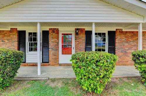 1134 Highland Dr, Marietta, GA 30062-2203