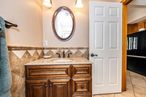 1851 Random Dr, Anaheim CA  92804-2664 exterior