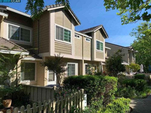 7462 Oxford Cir, Pleasanton, CA 94568-3761