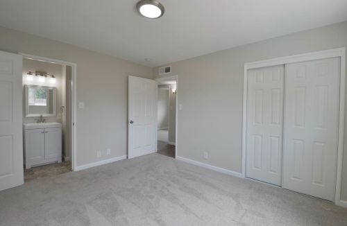 2020 Tokay Ave, Turlock CA  95380-4345 exterior