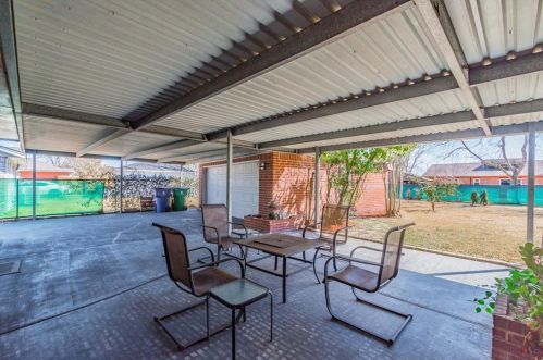 244 Bastrop St, Angleton TX 77515-4106 exterior