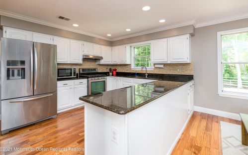 20 Arbor Dr, Wall Township, NJ 07731-3080