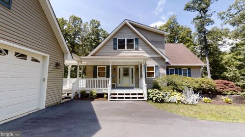 3901 Hatteras Ct, Bumpass, VA 23024-8910