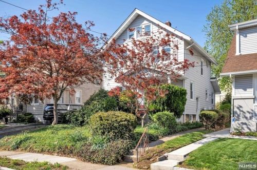 117 Beechwood Ave, Bogota, NJ 07603-1629