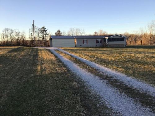 609 Page Rd, Clarkrange, TN 38553-5412
