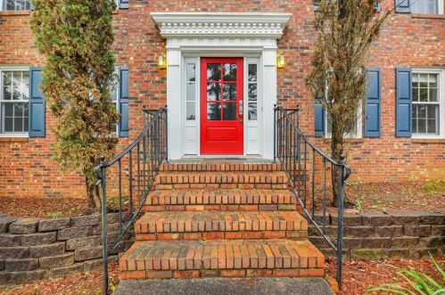 5414 Wedgewood Ct, Lilburn, GA 30047-6564