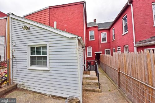 551 Vine St, Lancaster PA  17602-3517 exterior