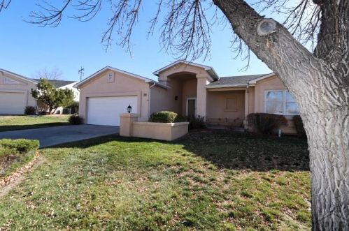 14 Brave Eagle Ct, Pueblo, CO 81001-1872