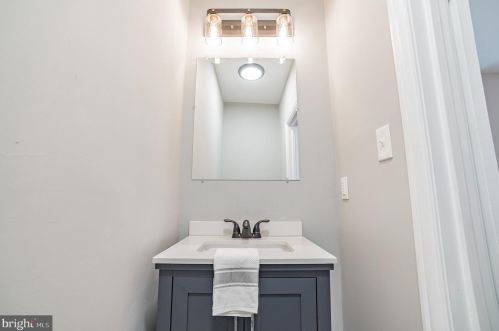 4718 Larchwood Ave, Philadelphia PA 19143-1813 exterior