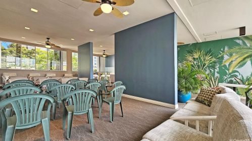 1212 Punahou St, Honolulu HI  96826-1031 exterior