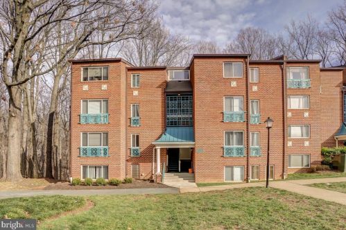 11802 Breton Ct, Herndon, VA 20191-3202