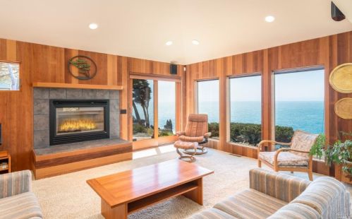 38420 Robinson Reef Dr, The Sea Ranch, CA 95445-8477