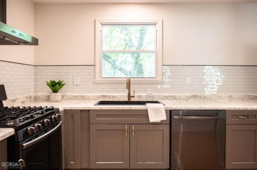 15 Carriage Cir, Stockbridge GA 30281-1335 exterior