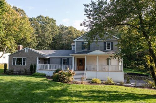 104 Ash Swamp Rd, Glastonbury, CT 06033-3502