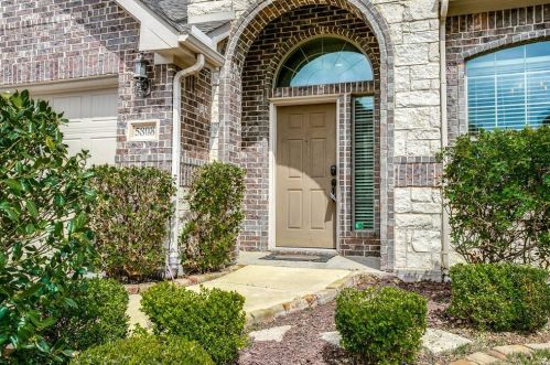 5808 Tuleys Creek Dr, Fort Worth, TX 76137-3894
