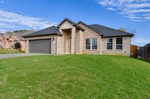 2009 Perry Dr, Midlothian, TX 76063-5149