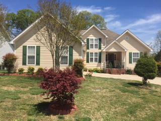 8516 Dallas Oaks Ln, Hixson, TN 37343-5947