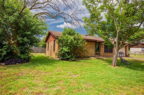 903 Celina St, Academy, TX 76554-2671