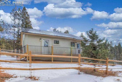 144 Insmont Ln, Twin Rock, CO 80816-8138