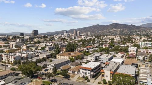 805 Chestnut St, Glendale CA  91205-1873 exterior