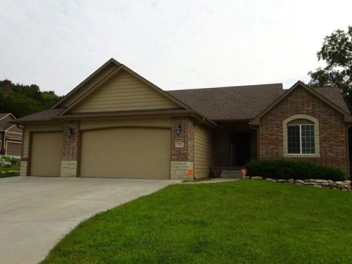 721 Shadowridge Cir, Manhattan, KS 66503-8636
