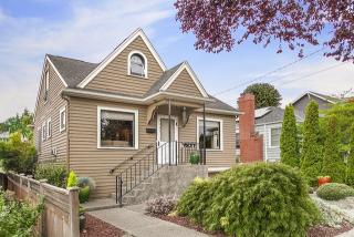 7537 17th Ave, Seattle, WA 98117-5424